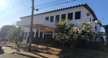 Mulher rasga testículo do marido com a mão durante discussão e alega legítima defesa